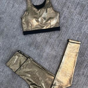 Gold workout set